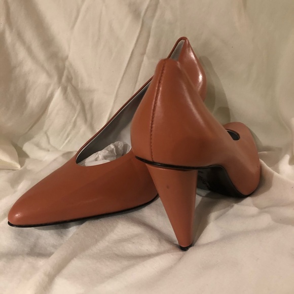 Acne pumps - Picture 2 of 5